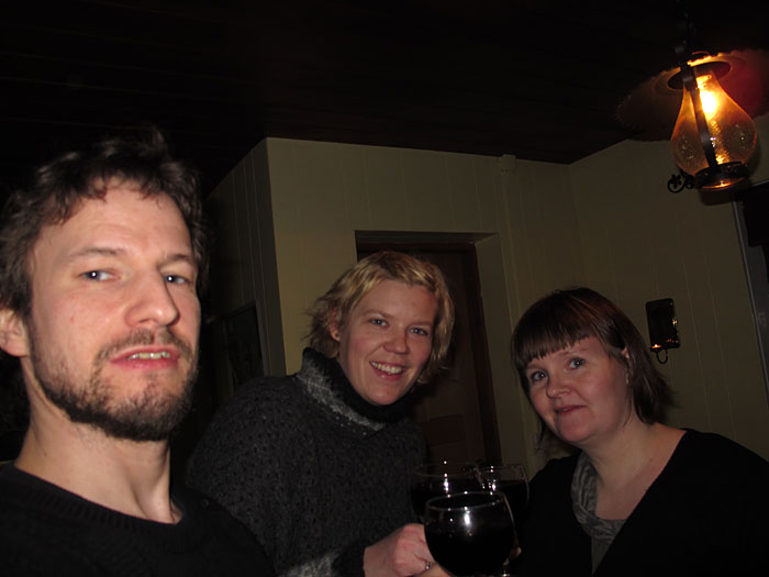 Álftavatn. In winter in the summer cottage I. - Claus, Tina and Kaja - to your health! (18 February 2011)